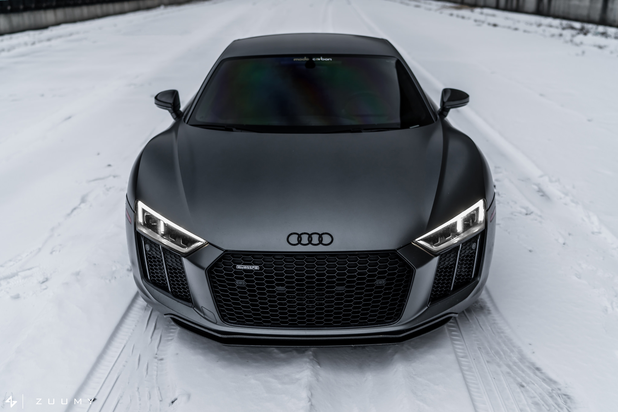 Snow play: Take II with the Stealth Daytona Grey R8 - Mode Carbon